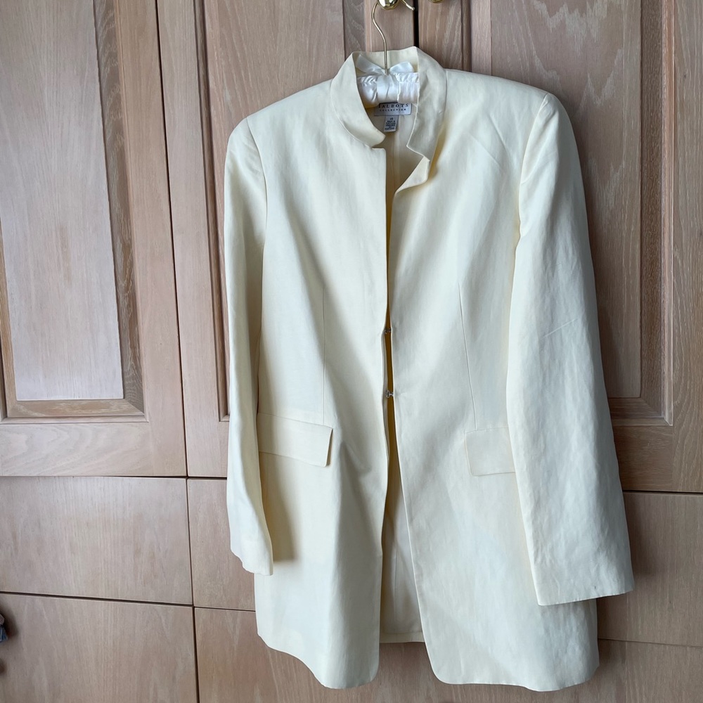 Talbots Vintage Cream Long Length Blazer Size 10